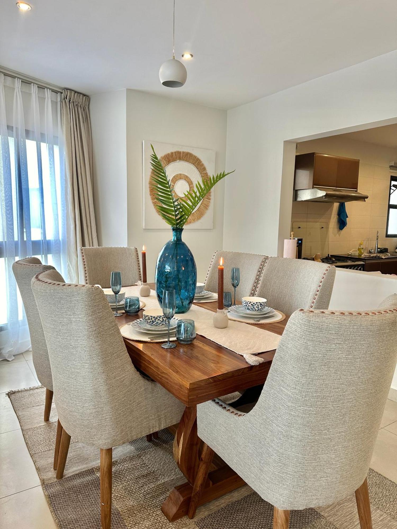 Coastalhome 75Inch Tv 5Min Drive To The City & Beach Dar es Salaam Eksteriør billede