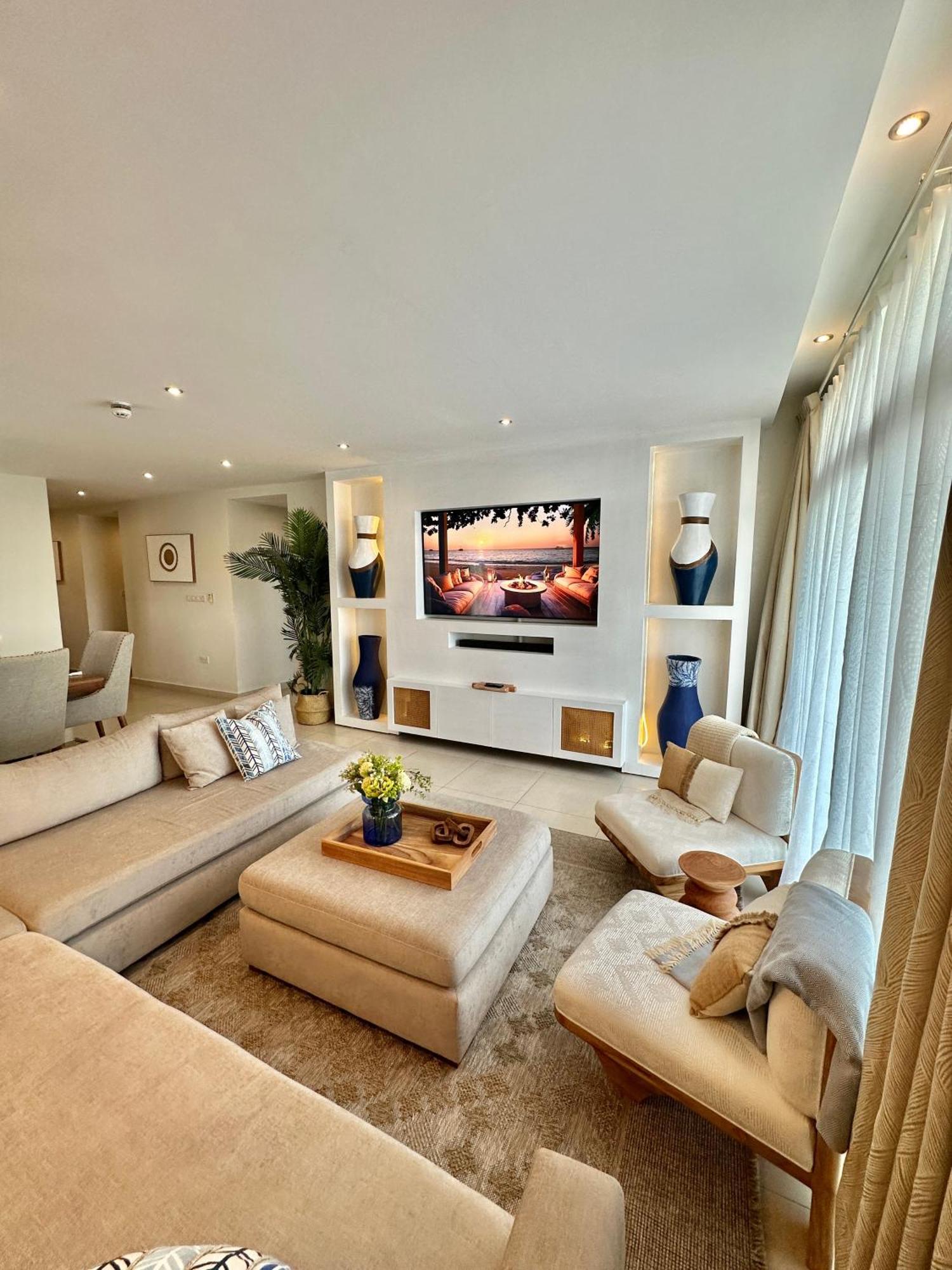 Coastalhome 75Inch Tv 5Min Drive To The City & Beach Dar es Salaam Eksteriør billede