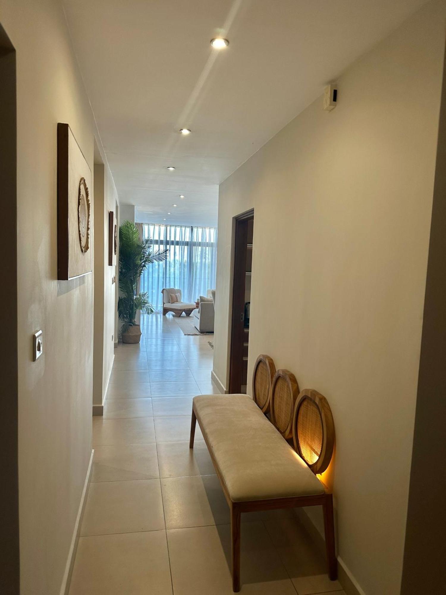 Coastalhome 75Inch Tv 5Min Drive To The City & Beach Dar es Salaam Eksteriør billede