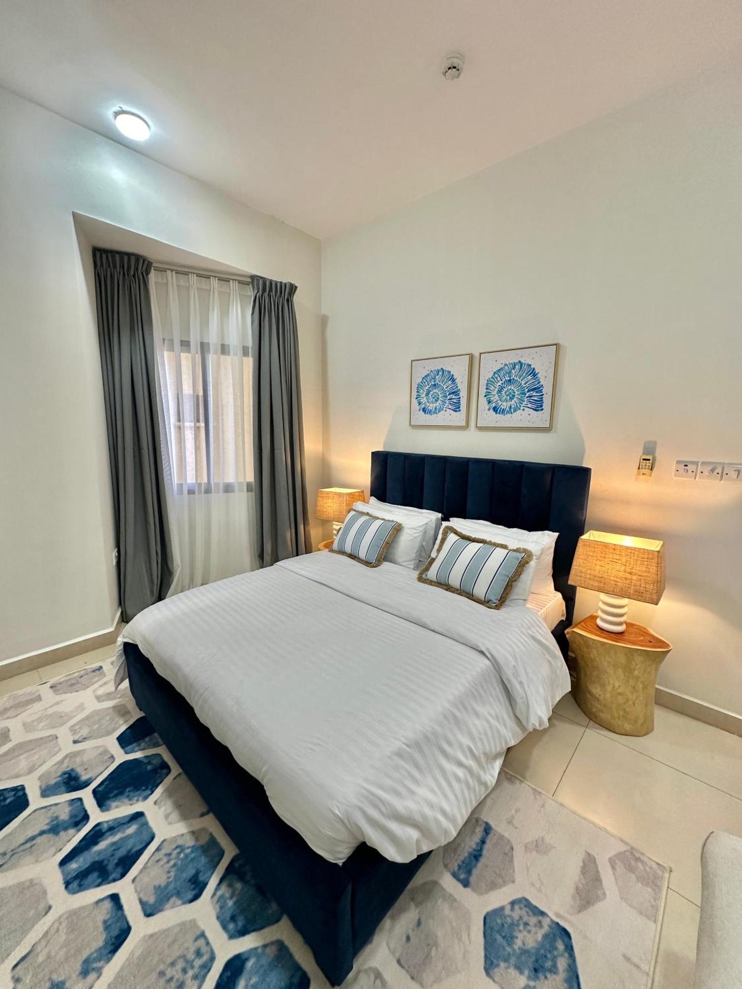 Coastalhome 75Inch Tv 5Min Drive To The City & Beach Dar es Salaam Eksteriør billede