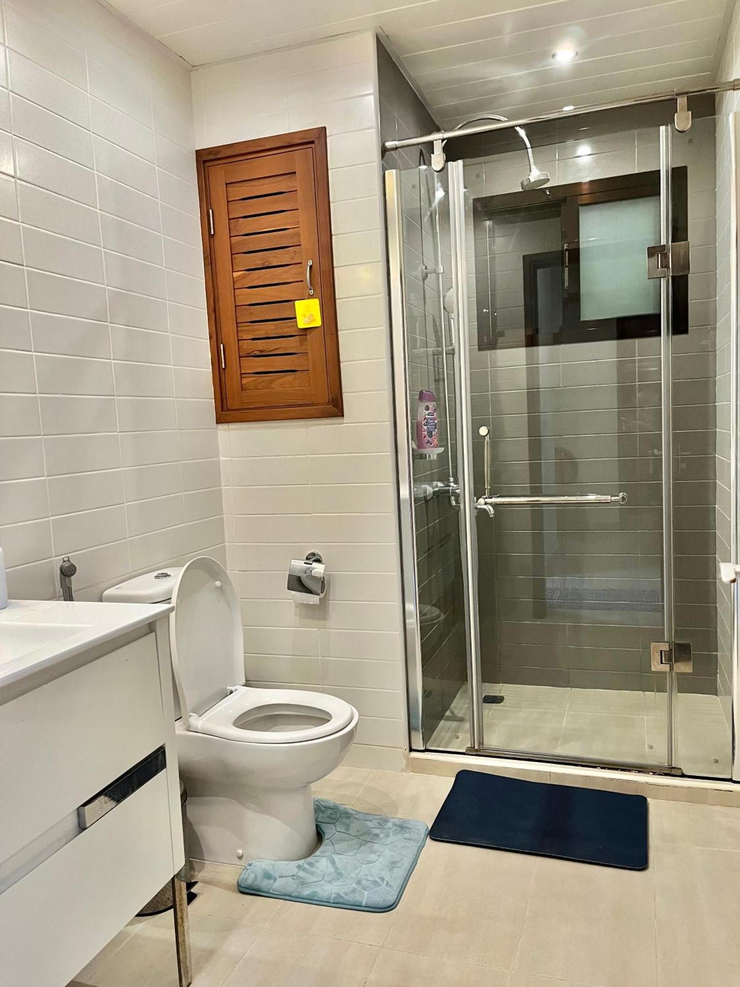Coastalhome 75Inch Tv 5Min Drive To The City & Beach Dar es Salaam Eksteriør billede